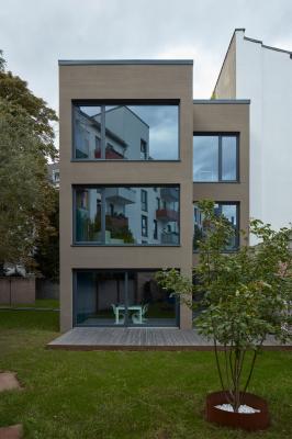 Gartenansicht aus Blickrichtung Süden