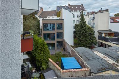Gartenansicht, Position im Hinterhof