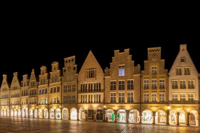 Giebelständige Fassaden Prinzipalmarkt (mittiges Gebäude)