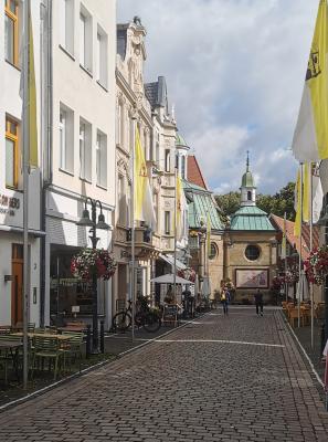 Kapellenstraße mit Blick auf die Wallfahrtskapelle