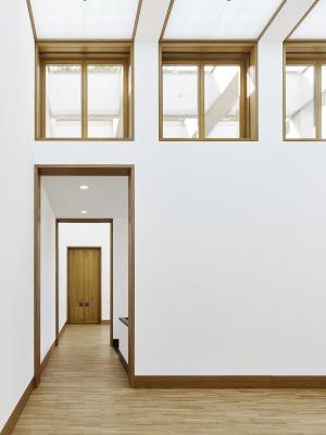 Galerie- und Atelierhaus, mehrgeschossig geöffneter Innenraum