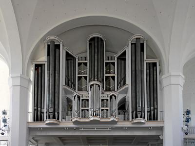 Blick auf die Orgel