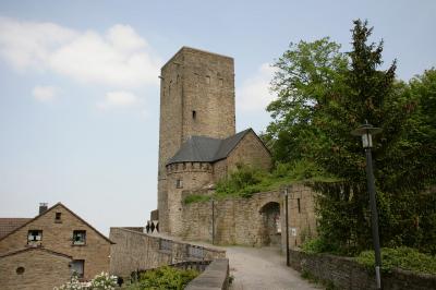 Burg Blankenstein mit Torturm