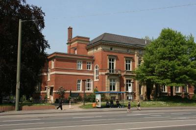 Blick auf die Villa Post von der Wehringhauser Straße
