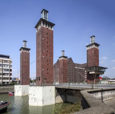 Schwanentorbrücke