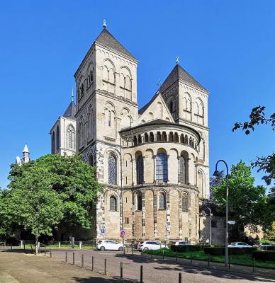 St. Kunibert in Köln, Ostfassade