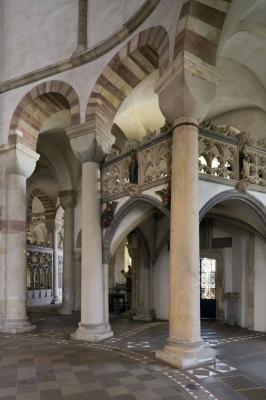 Südkonche mit gotischer Empore vor der Hardenrathkapelle