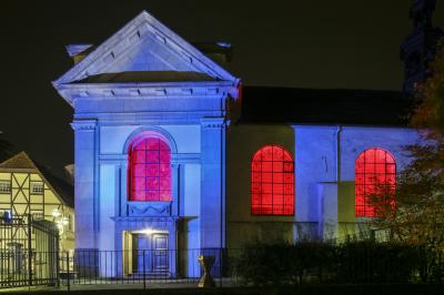 Kirche bei Nacht