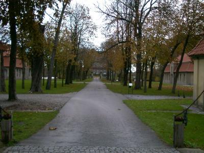 Blick von der Zufahrt zum Schloss