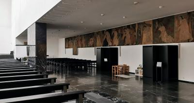 Blick in das Seitenschiff