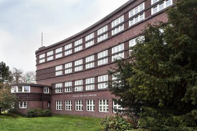 Lünen, Friedenstr. 12, Freiherr-vom-Stein-Gymnasium, Rückansicht