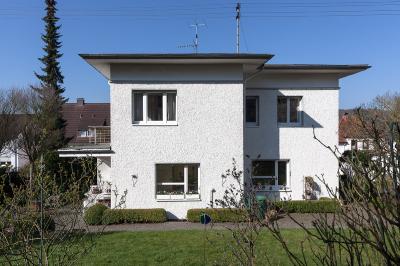 gestaffelte Baukörper an der Seitenfassade