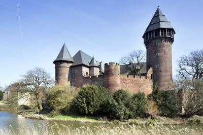 Kurkölnische Landesburg Linn mit Butterturm (Bergfried)