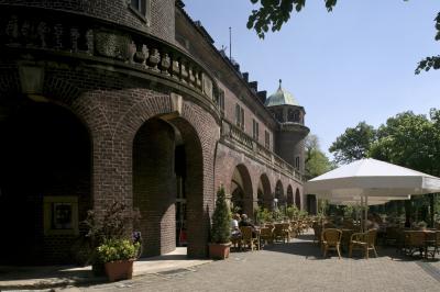 Arkadengang im Erdgeschoss des Restaurants
