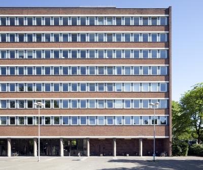 westliches Ende der Nordfassade des Hochhauses