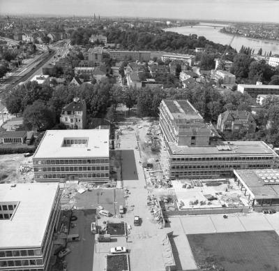 Luftbild der Allianzbauten während der Bauphase (1967)