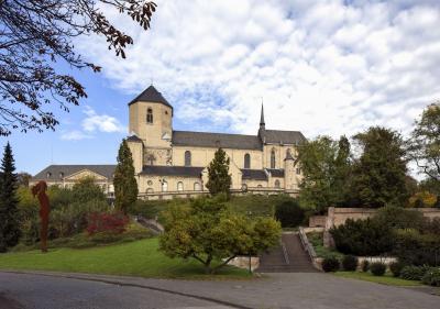 das Münster St. Vitus in Mönchengladbach von Süden gesehen