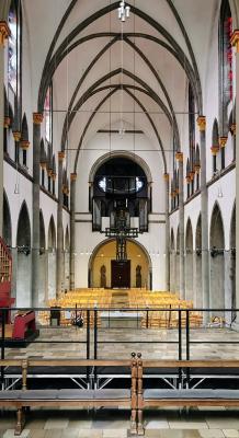 Blick nach Westen zur Orgel