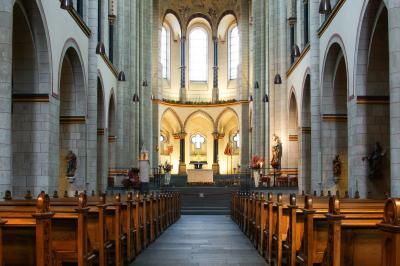 Innenansicht Quirinus-Münster