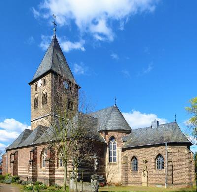 Südansicht St. Martinus in Köln-Esch