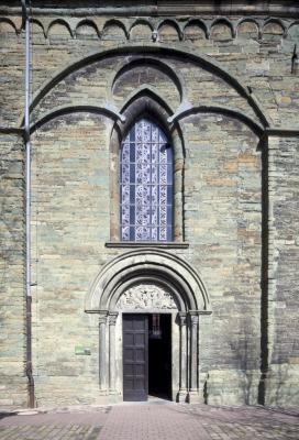  Hauptportal der Hohnekirche (Außenansicht, Süden)