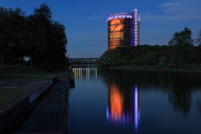 Gasometer Oberhausen bei Nacht