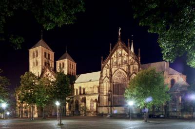 St. Paulus bei Nacht