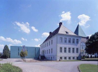 Abtei mit Erweiterungsbau