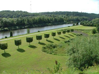 Baumreihen am Rhein-Herne Kanal