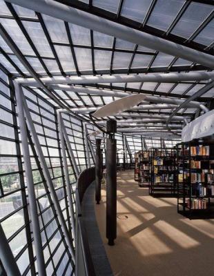 Innenansicht Glasbau Freihandbereich