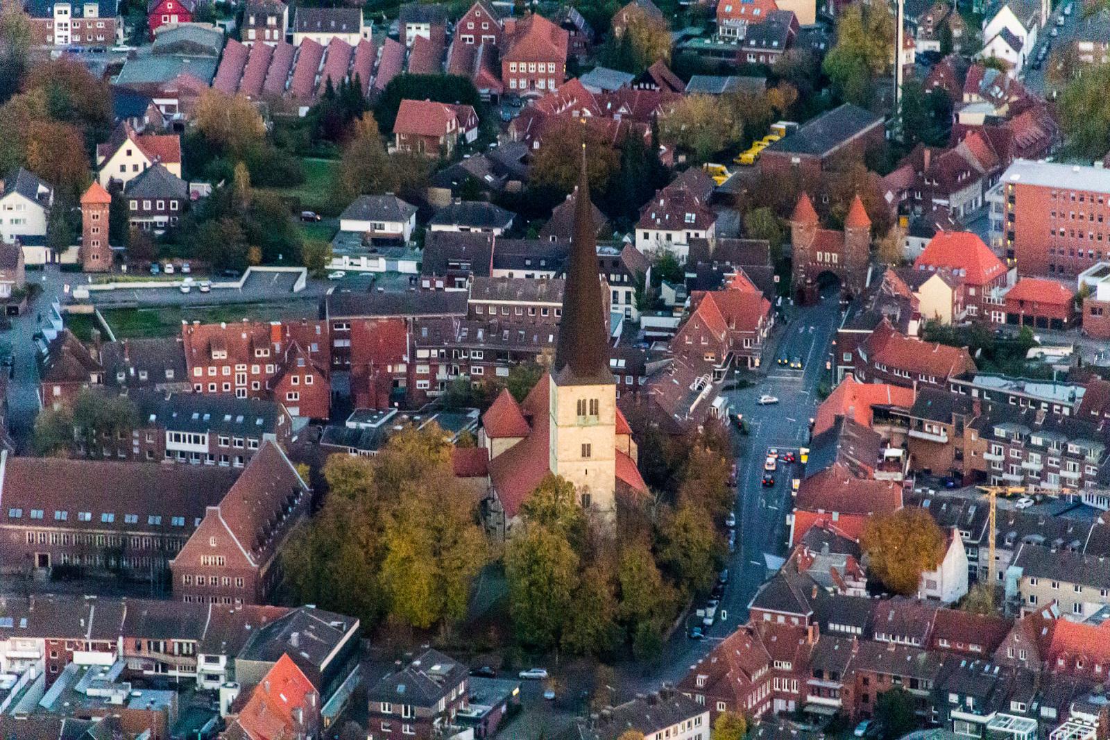 Luftbild Lüdinghausen mit Lüdinghauser Tor und St.-Viktor-Kirche