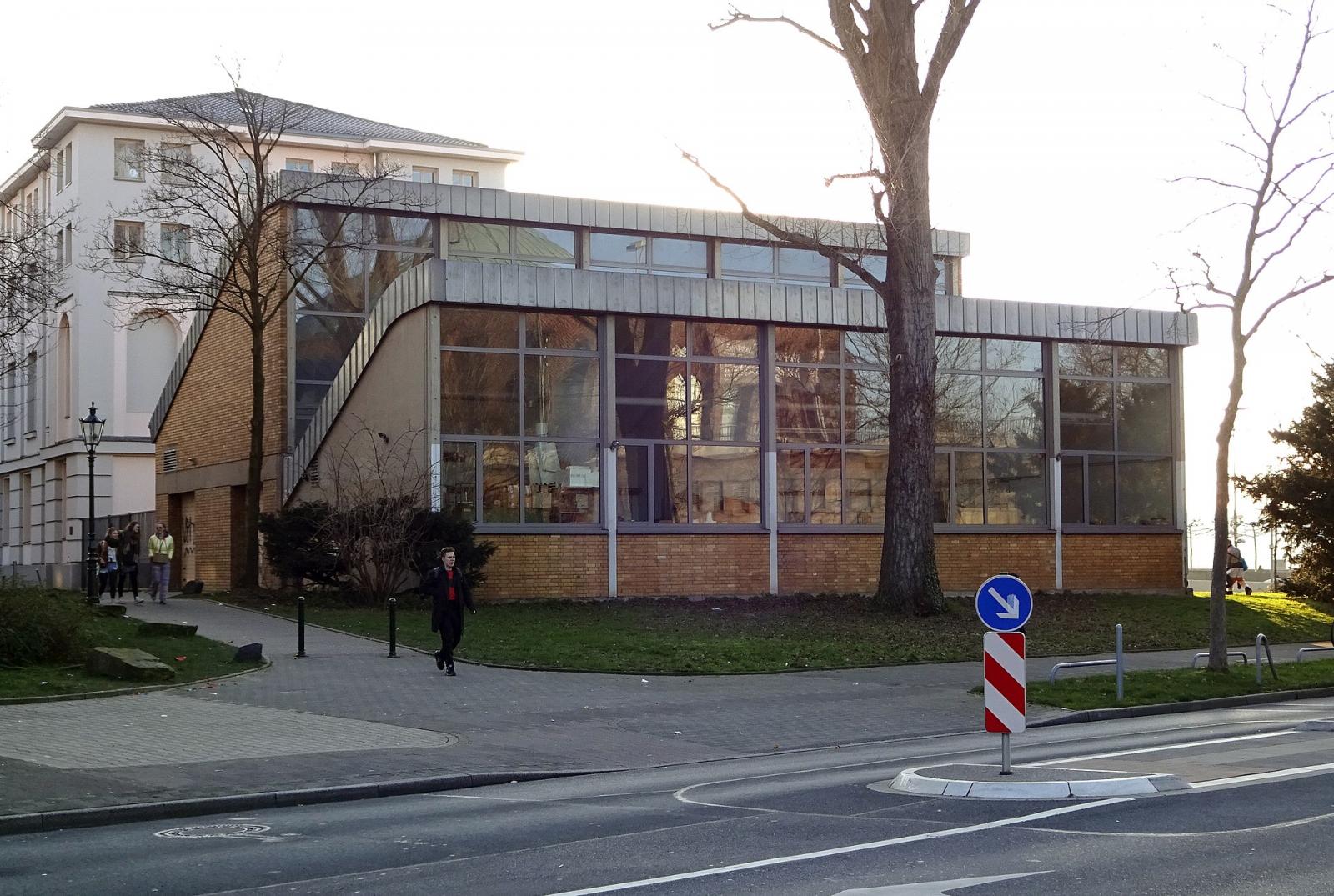 Nordostansicht Ateliergebäude der Kunstakademie Düsseldorf