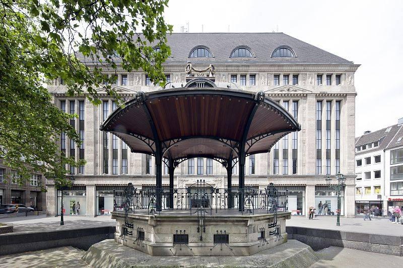 Carsch-Haus mit Pavillon