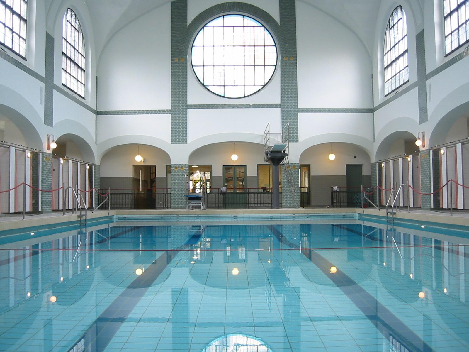 Innenansicht Schwimmhalle