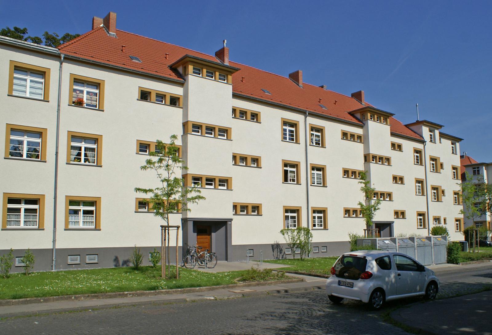 Sanierter Wohnblock Weißdornweg 124 und 126