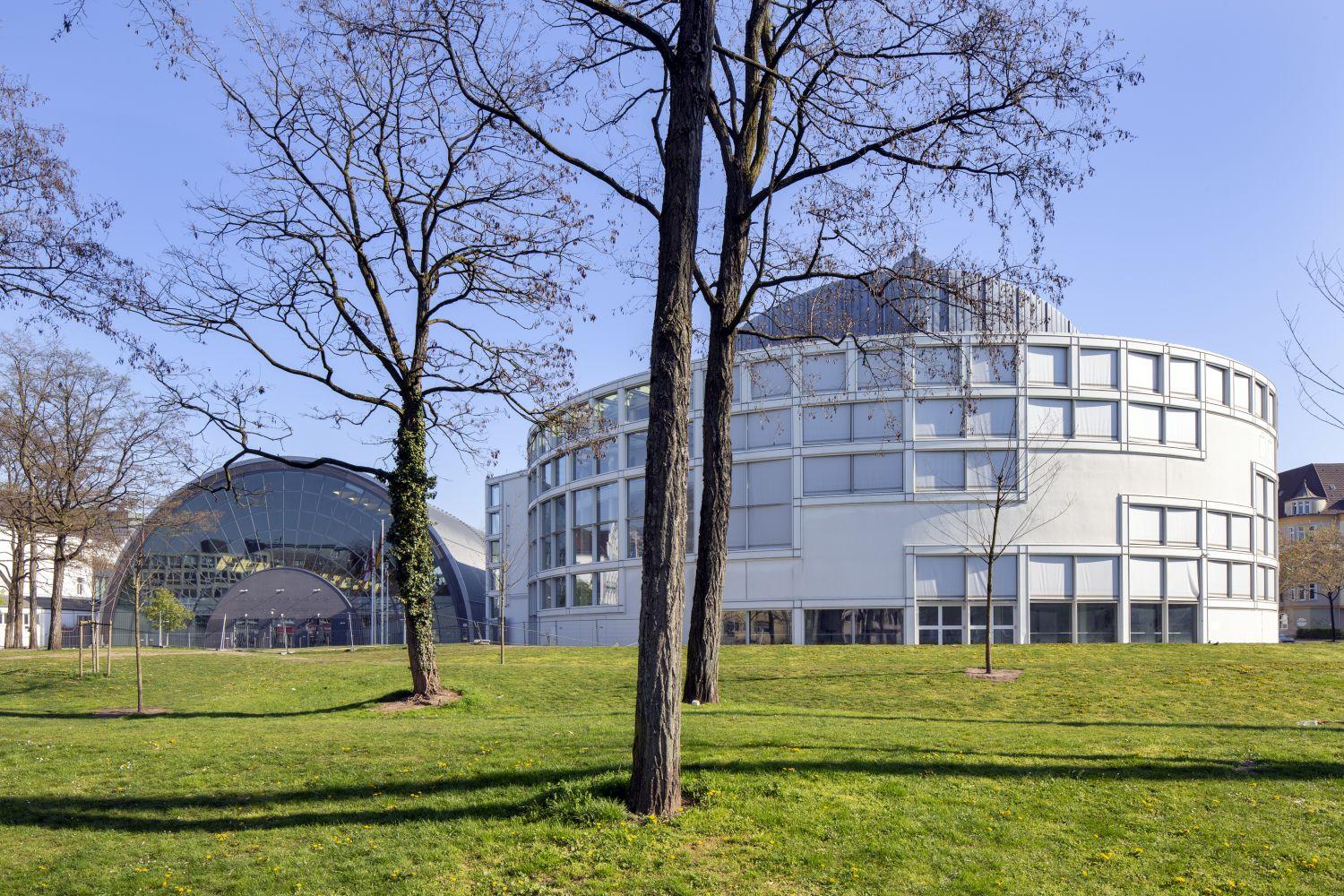 Stadthalle Bielefeld mit Erweiterungsbau