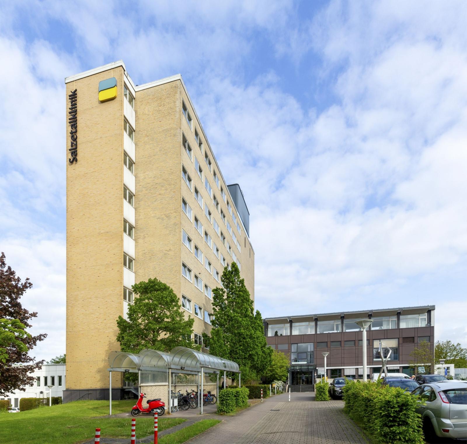Salzetalklinik von Osten