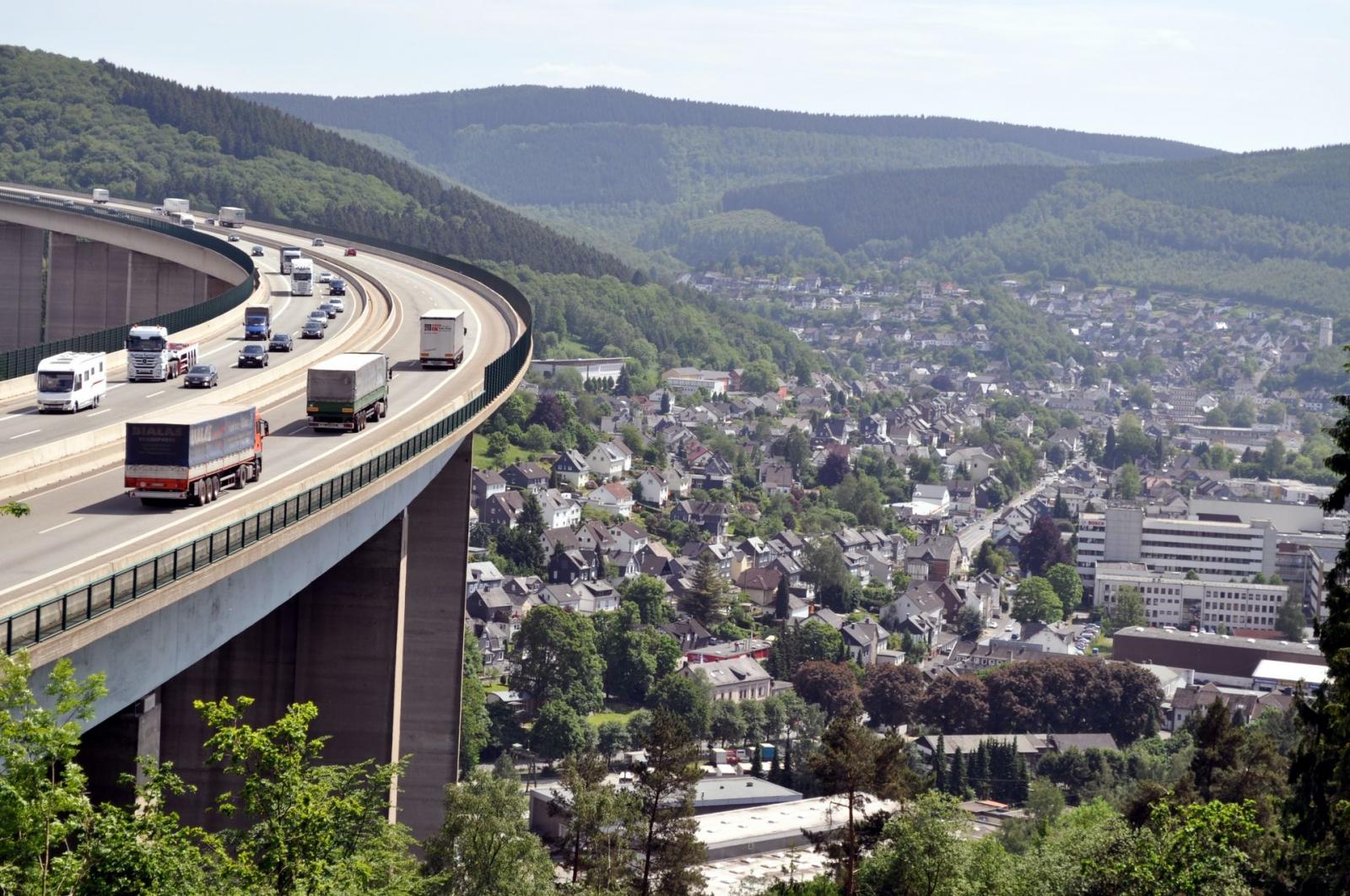 Blick von der Siegtalbrücke auf Siegen-Eiserfeld
