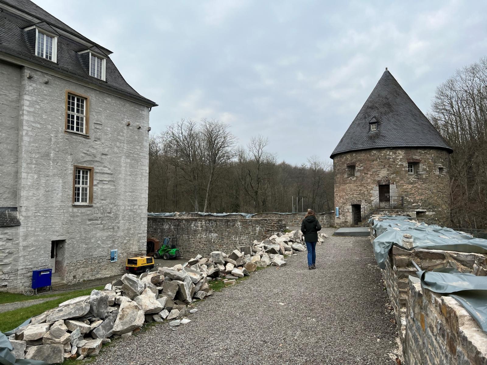 ehem. Wehrgang um das Schloss mit ehem. Geschützturm