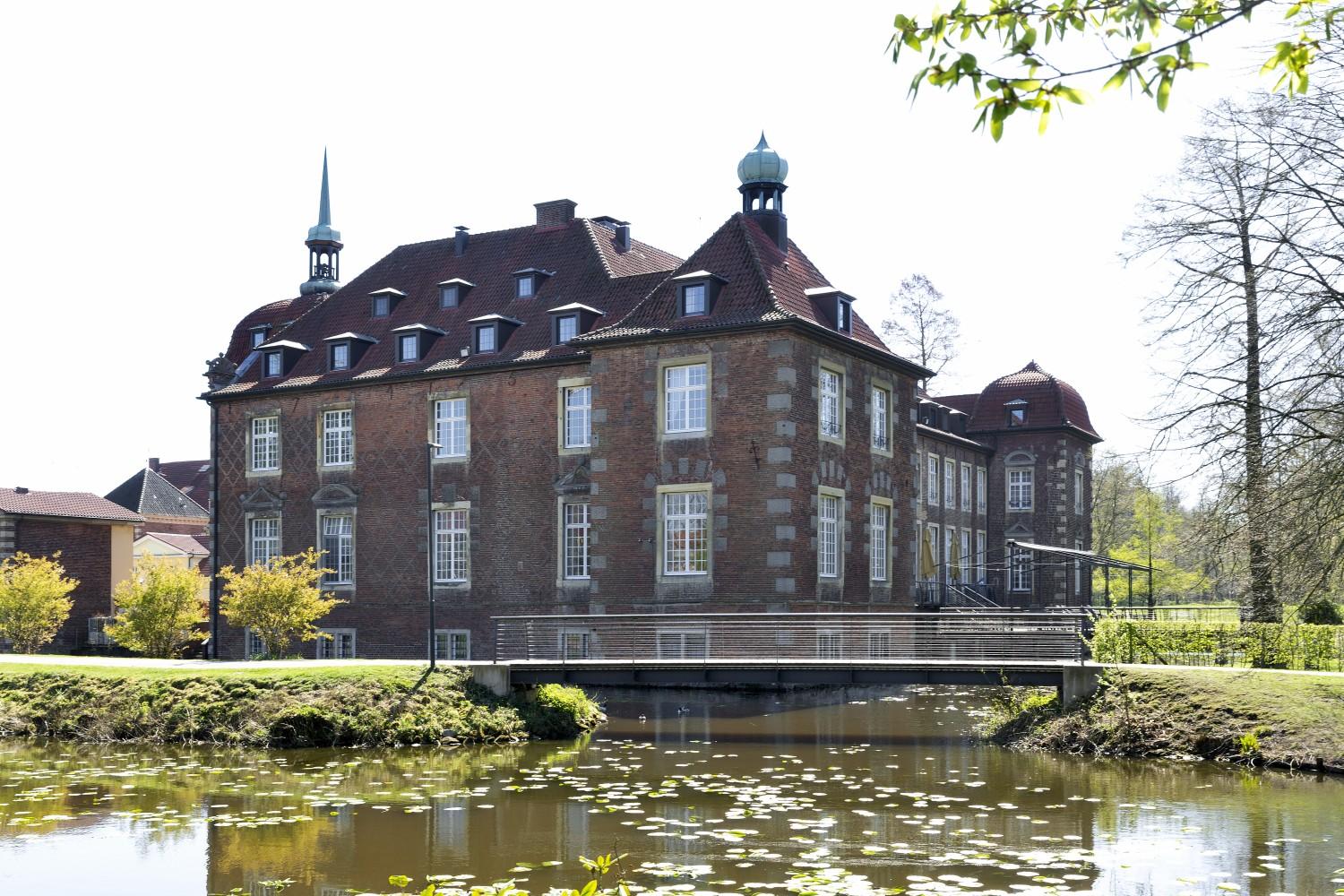 Nordwestansicht Hauptgebäude
