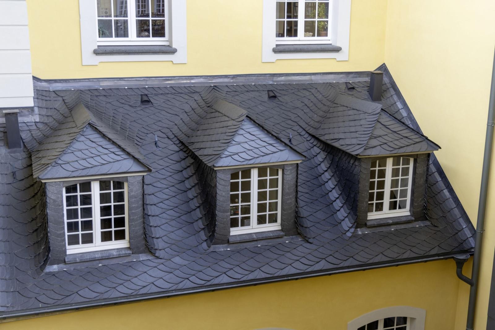 Detailansicht Dachgauben nach der Sanierung