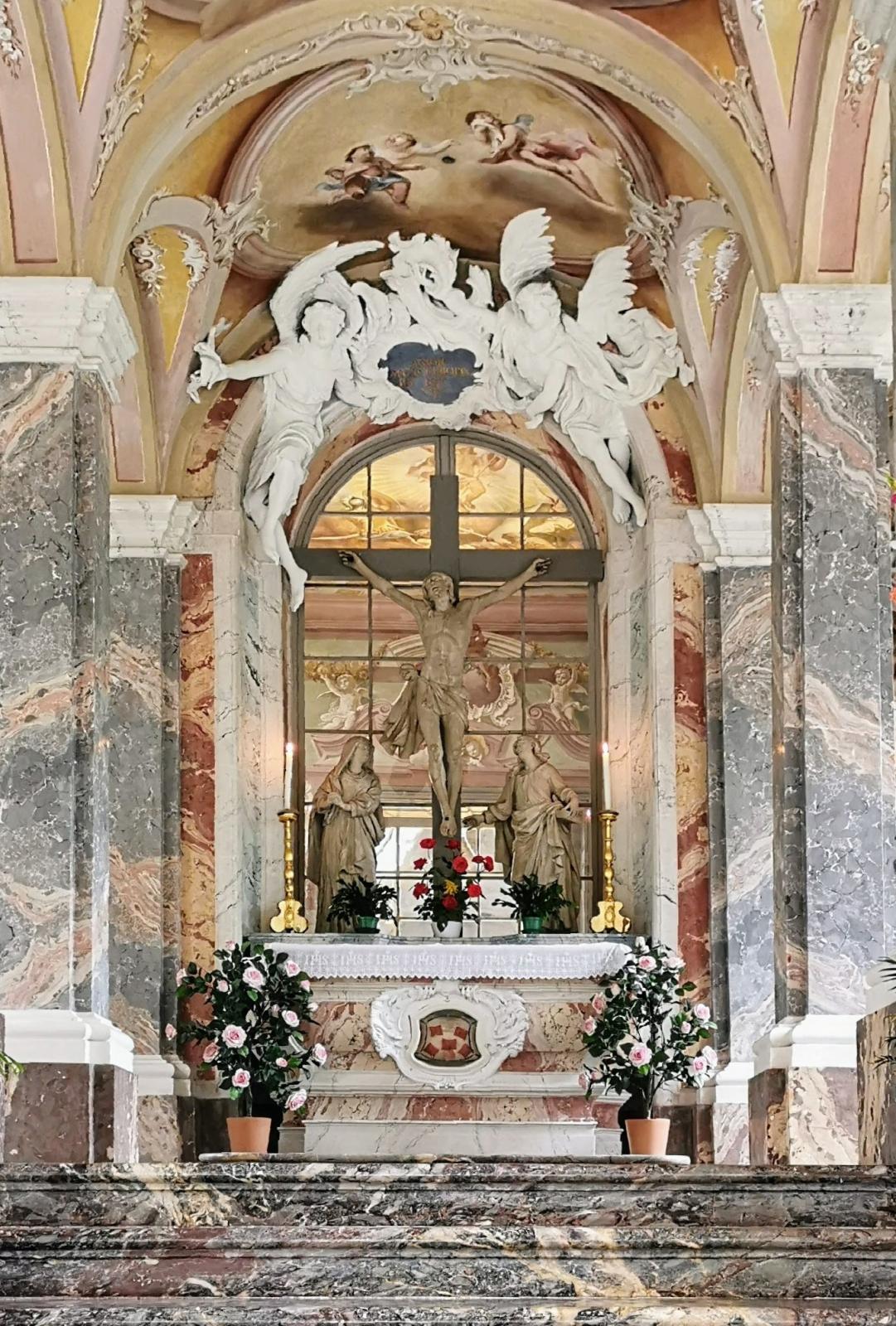 Altar Heiliger Stiege mit Fenster zum privaten Gebetsraum des Fürstbischofs