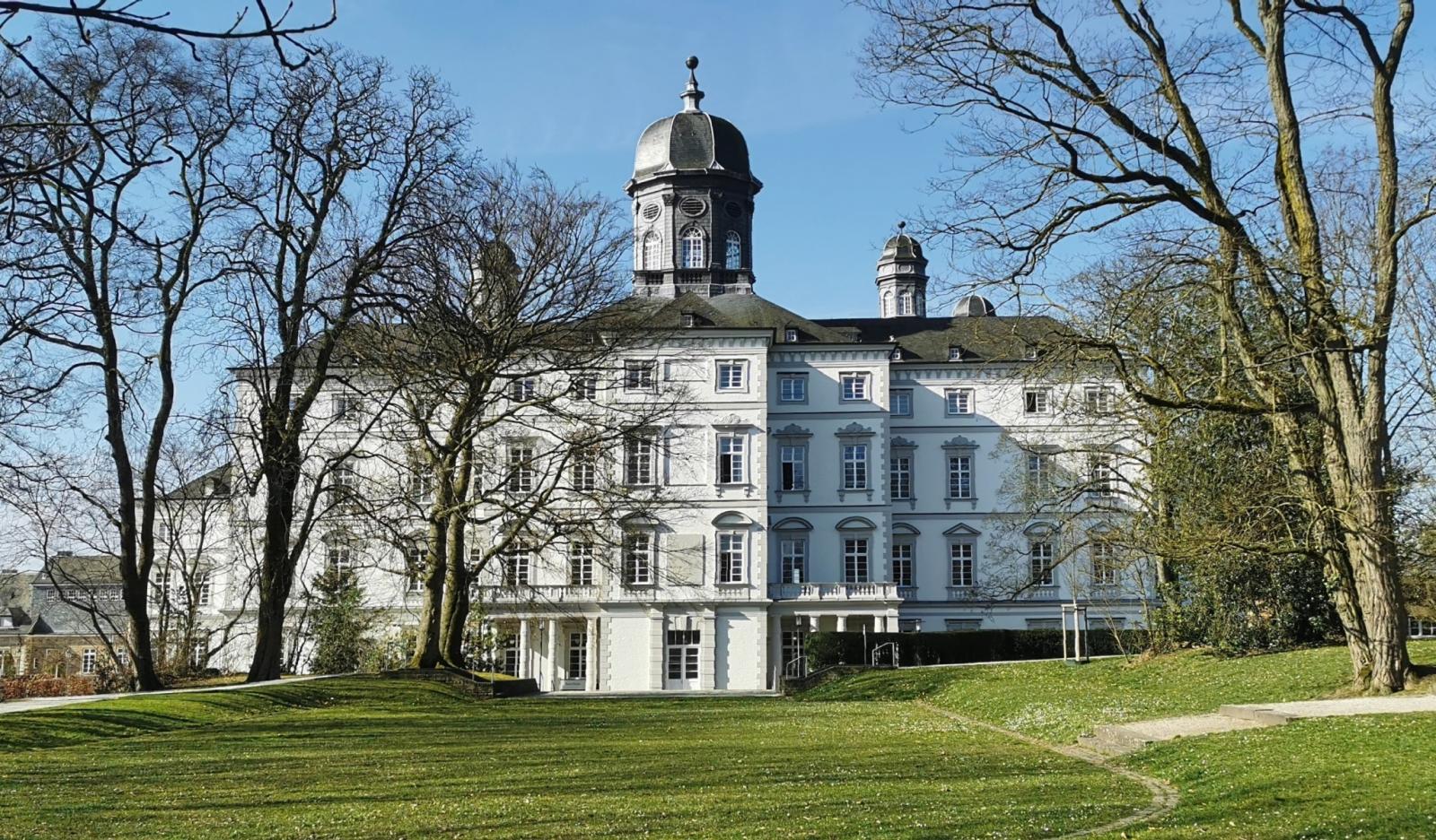 Schloss Bensberg, Ansicht von Osten