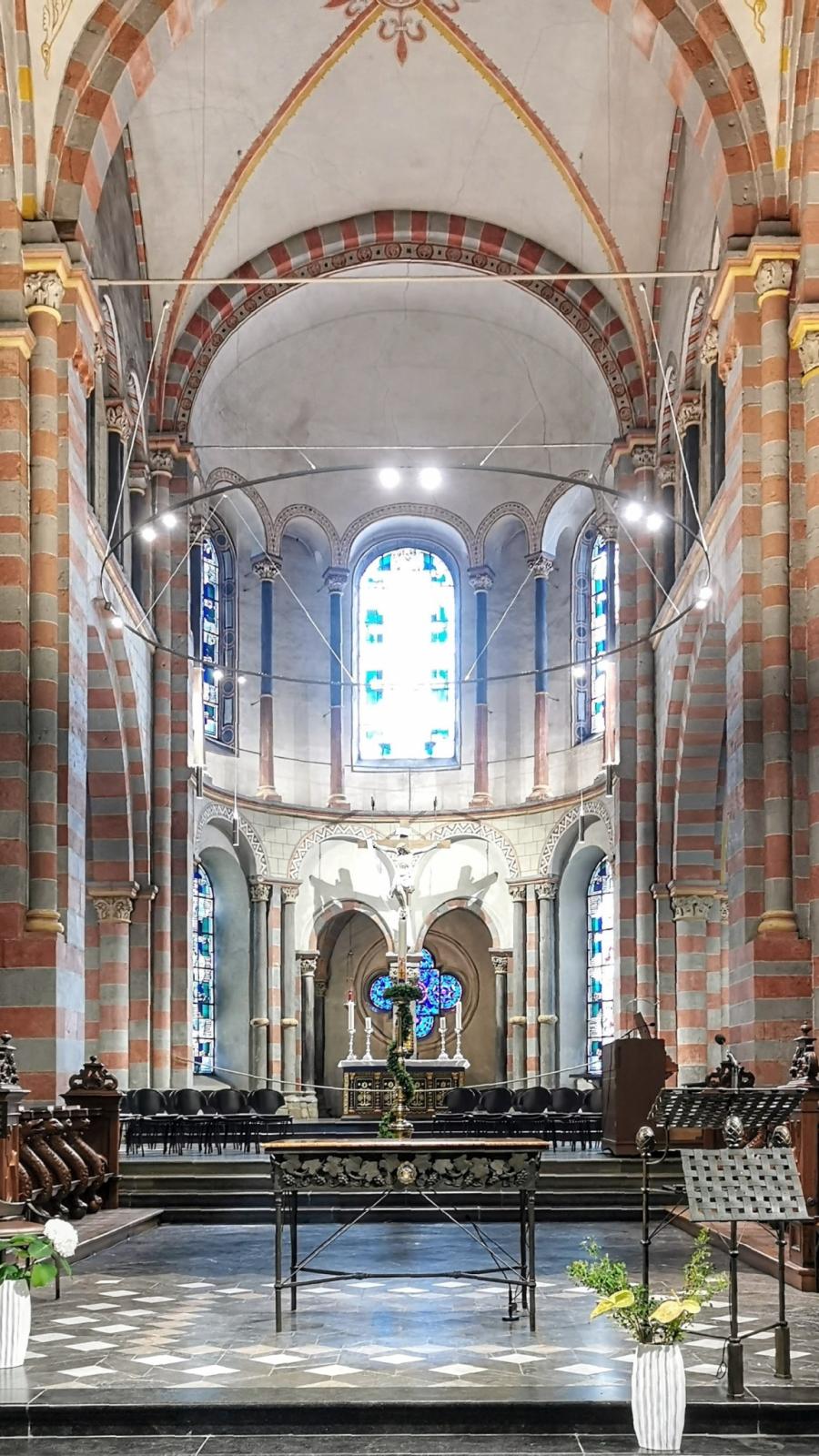 Chor der Abteikirche von innen