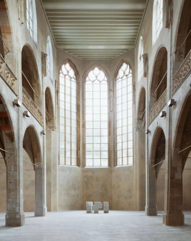Blick ins Kirchenschiff von St. Peter in Köln
