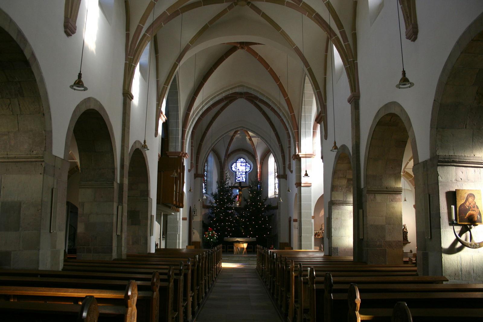 Innenansicht Pfarrkirche St. Johannes der Täufer