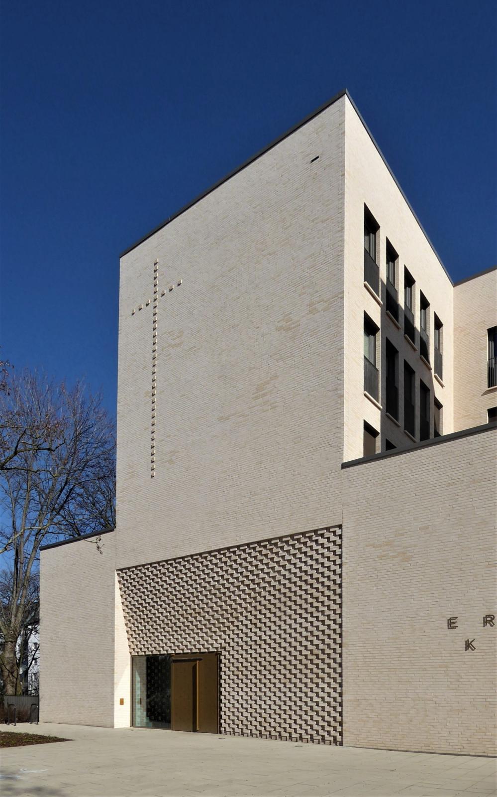 Haupteingang Erlöserkirche, Fassadenornamentik