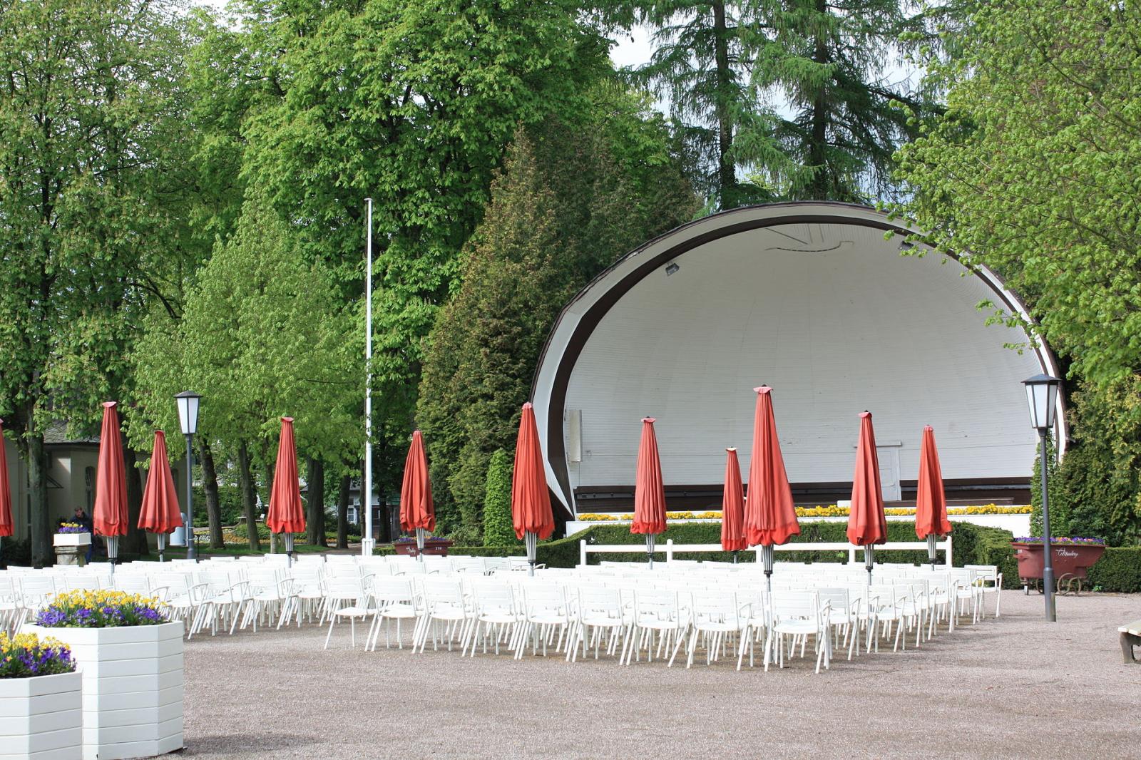  Bühne im Kurpark Bad Meinberg