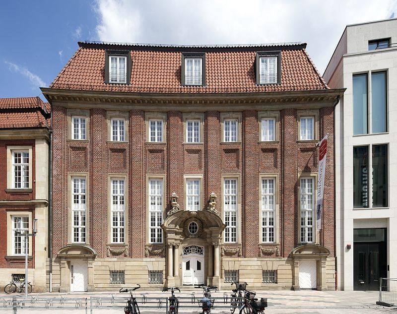 Picassomuseum im Sparkassenhaus