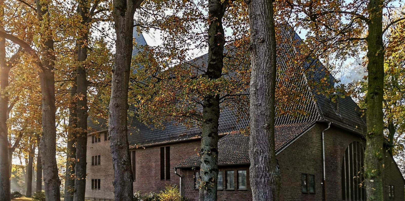 Ostansicht Herz-Jesu-Kirche in Deuten